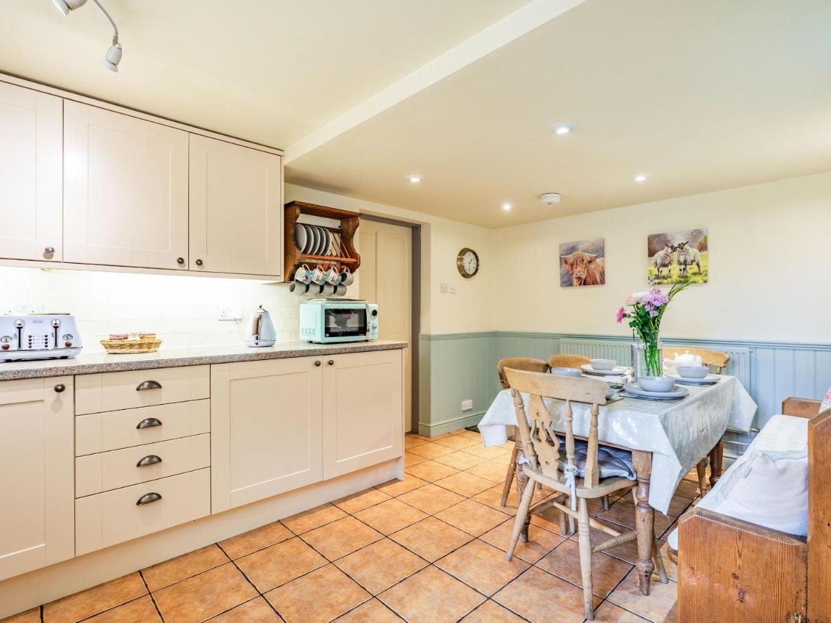 Villa Wychwood Whitby Esterno foto