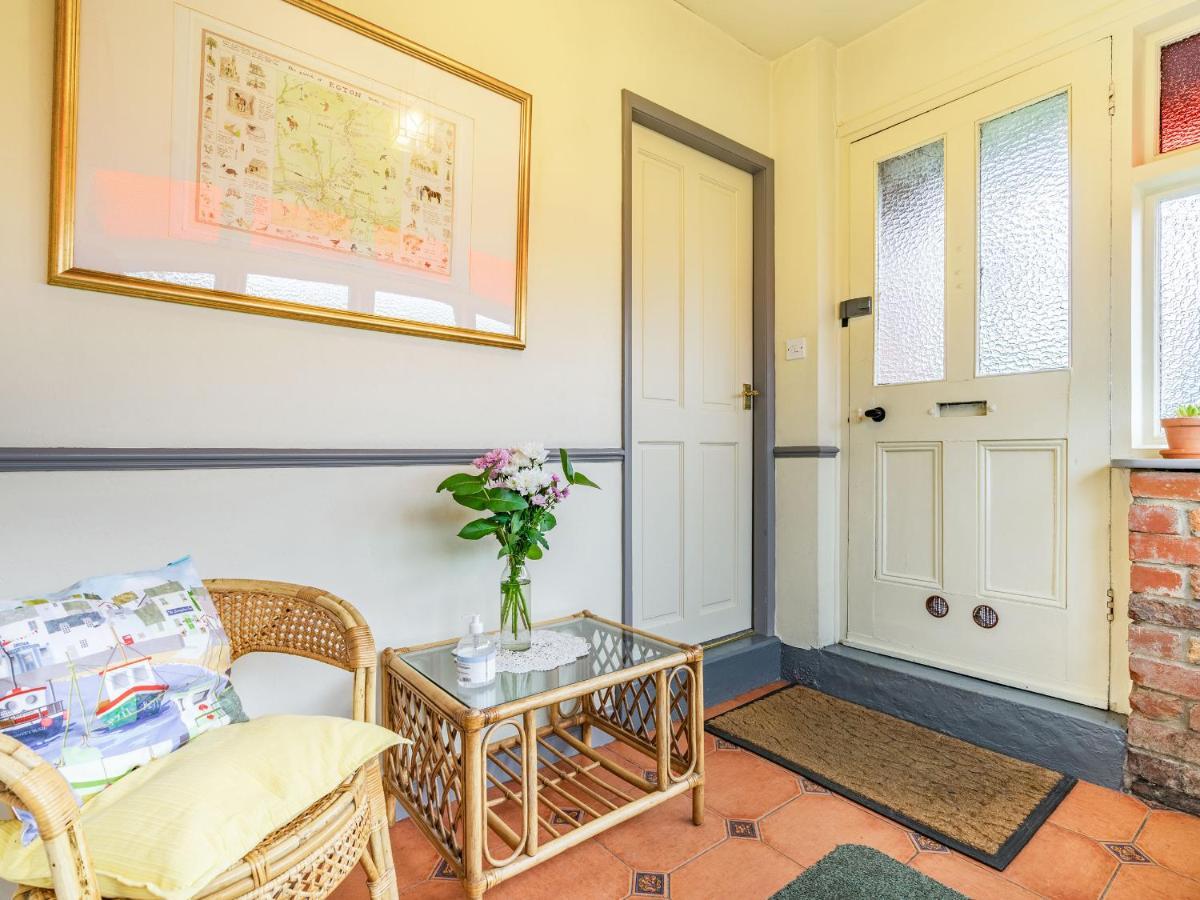Villa Wychwood Whitby Esterno foto