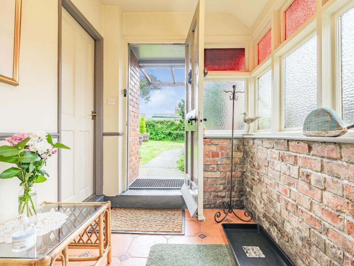 Villa Wychwood Whitby Esterno foto