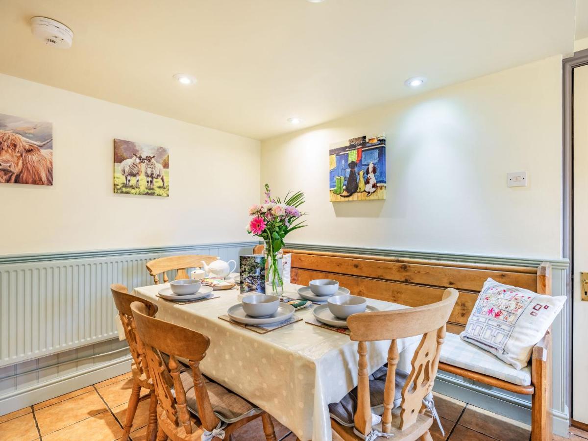 Villa Wychwood Whitby Esterno foto